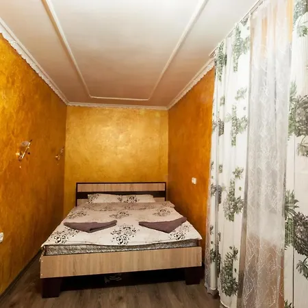 Prospekt Svobody 40 Apartment